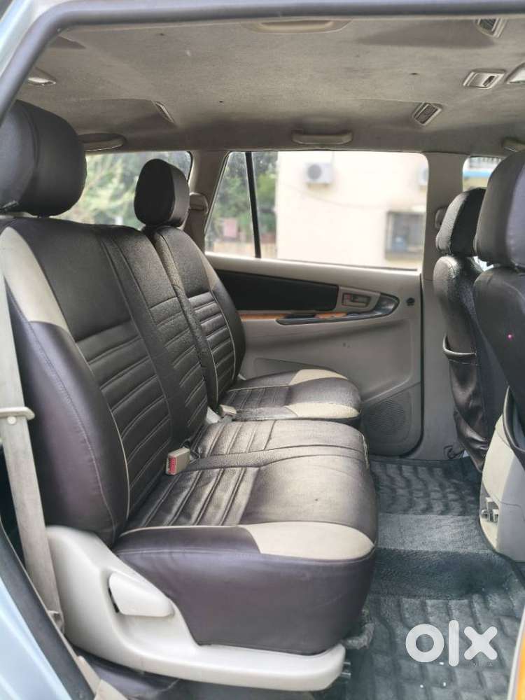 Toyota Innova 2.5 G (diesel) 8 Seater Bs Iv, 2011, Diesel