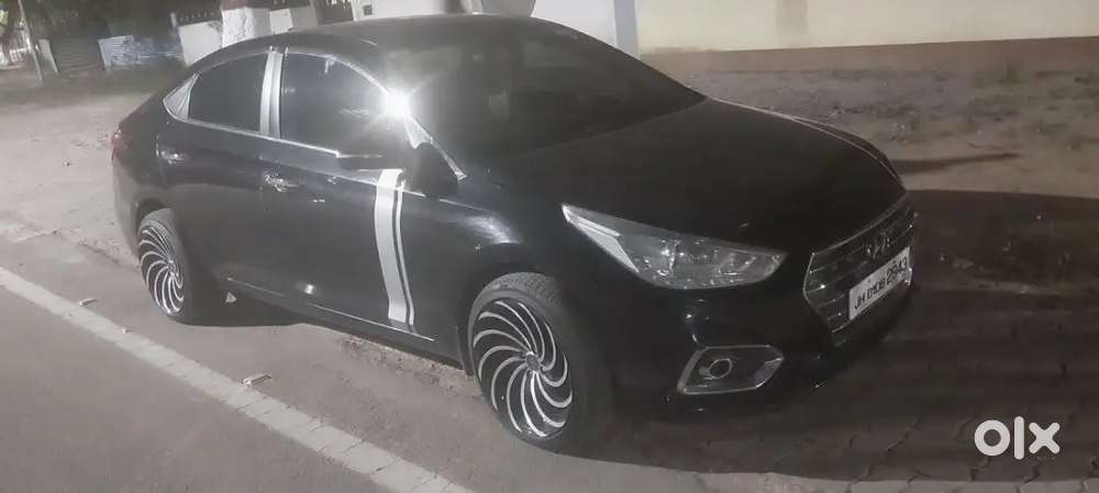 Hyundai Verna Sx 2019 With 17inch Alloys N Loud Sound System