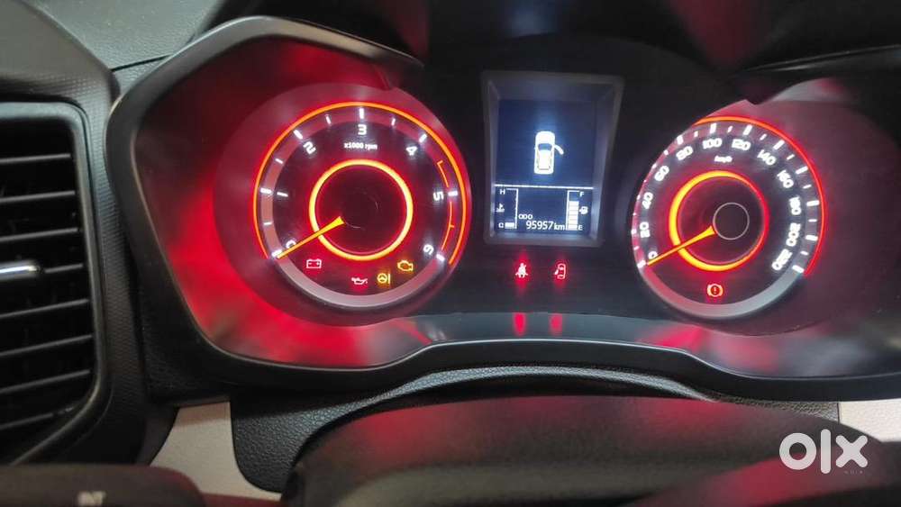 Mahindra Xuv300 2023 Diesel 96500 Km Driven