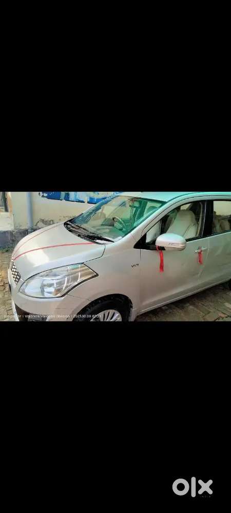 गुड कंडीशन गाड़ी है ₹1 का काम नहीं है टायर एक सब फर्स्ट क्लासहै