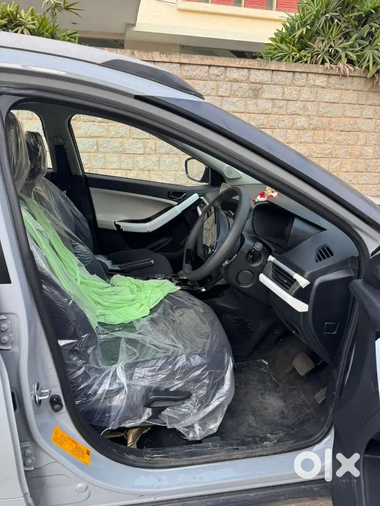 Tata Nexon 2026 Petrol 1232 Km Driven