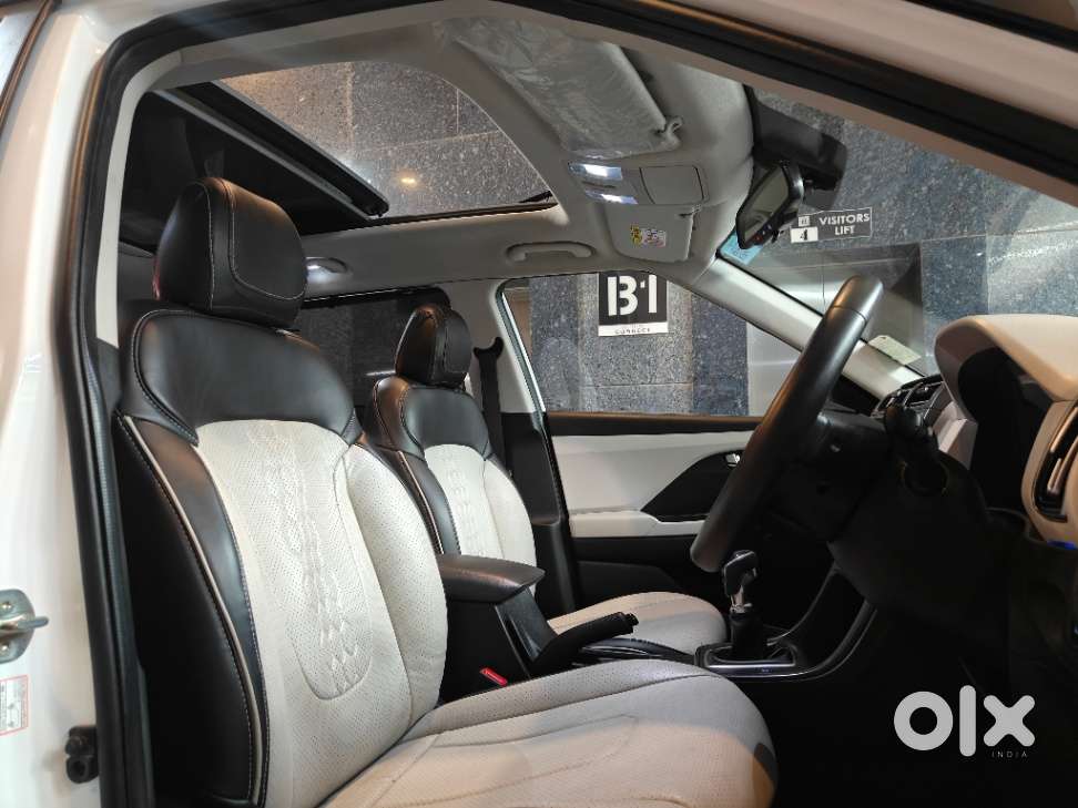 Hyundai Creta Sx Petrol Mt, 2022, Petrol