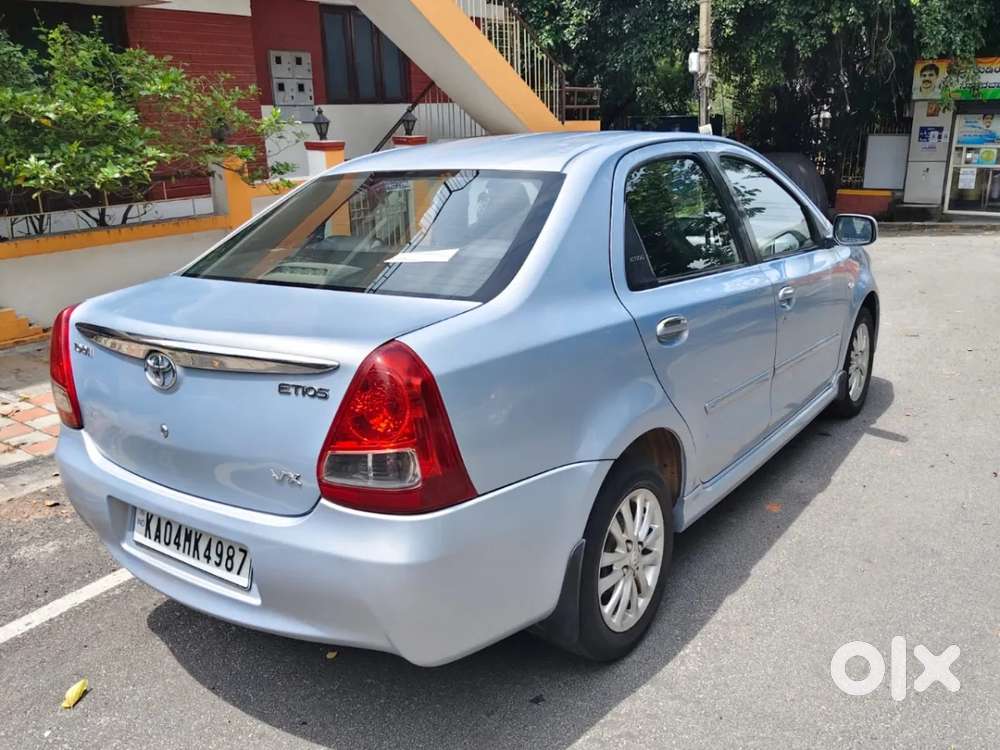 Toyota Etios 1.5 VX, 2011, Petrol