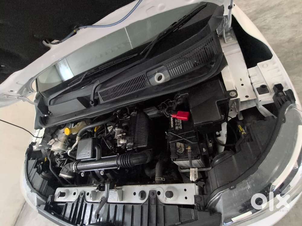 Renault Triber 1.0 Rxz Dual Tone, 2023, Petrol