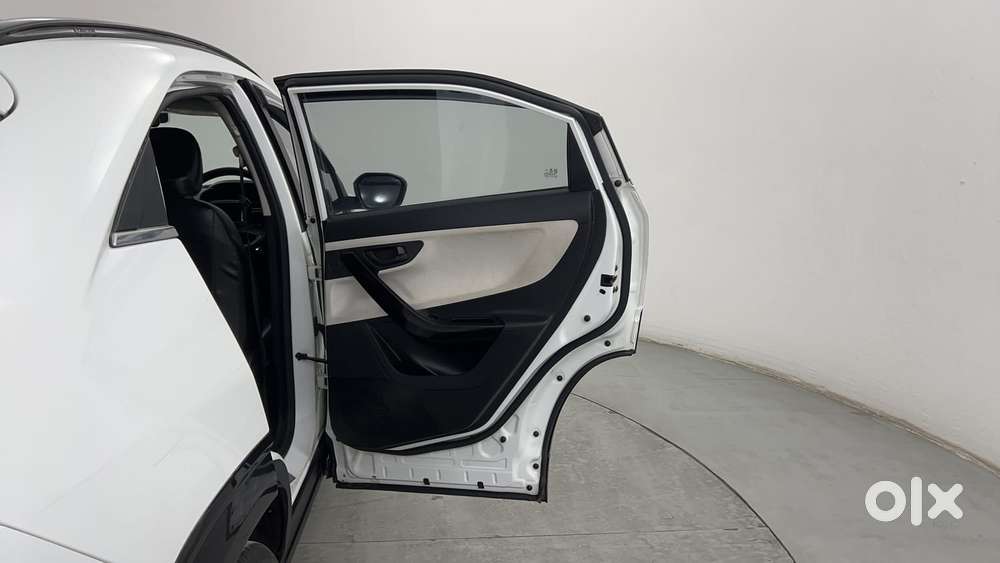 Tata Curvv Pure Plus S 1.2 Revotron Petrol 6mt, 2025, Petrol