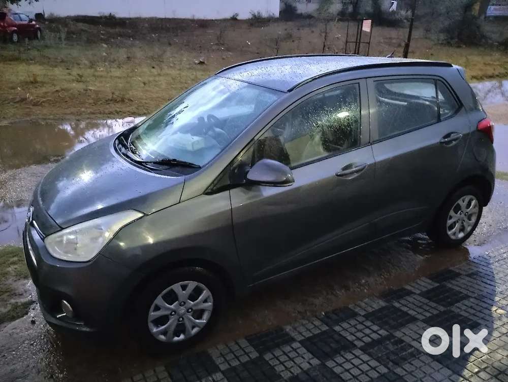 Hyundai Grand I10 2015 Petrol 71200 Km Driven