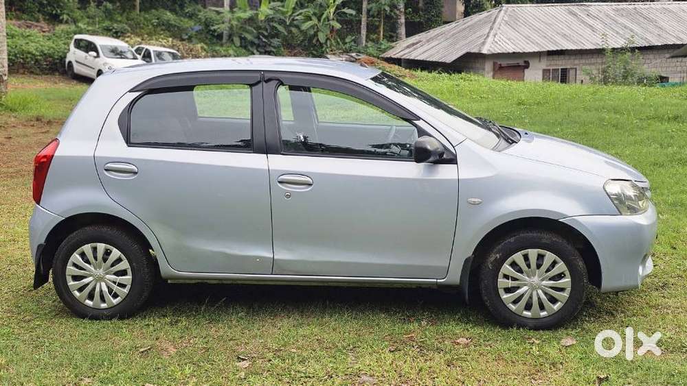 Toyota Etios Liva G, 2011, Petrol
