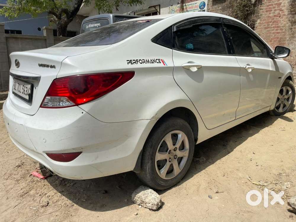 Hyundai Fluidic Verna 2011 Petrol Well Maintained
