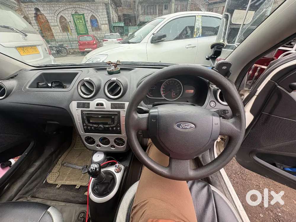Ford Figo Diesel Zxi 2013
