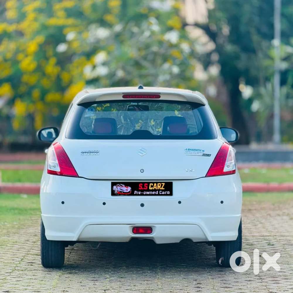 Maruti Suzuki Swift Vxi With Abs, 2016, Petrol