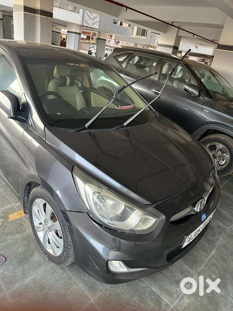Hyundai Hybrid Car 2012