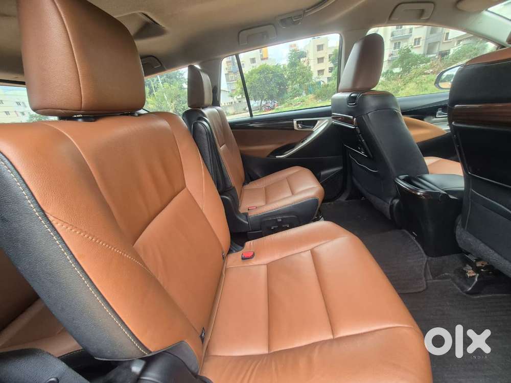 Toyota Innova Crysta 2.8z Automatic, 2016, Diesel