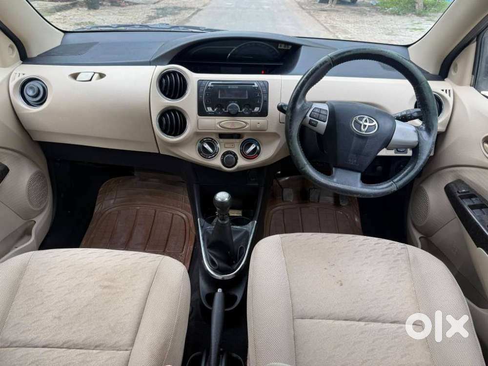 Toyota Platinum Etios 1.5 Vx, 2016, Petrol