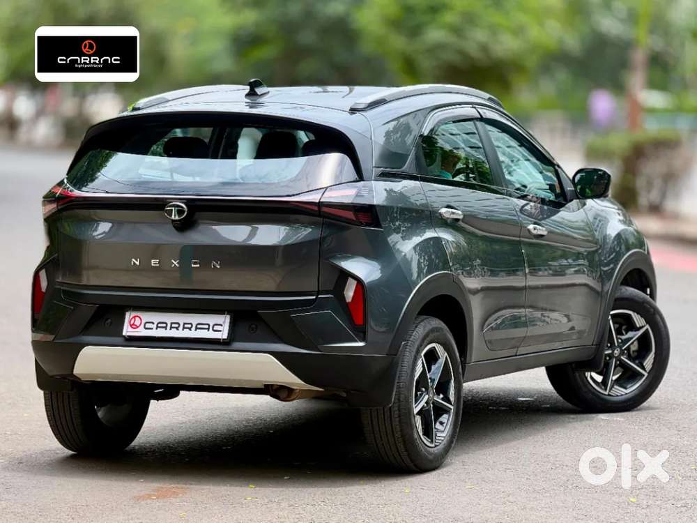 Tata Nexon, 2025, Petrol