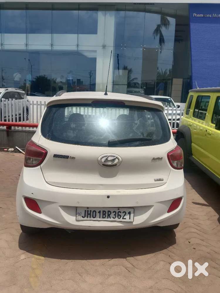 Hyundai Grand I10 2015 Petrol 70000 Km Driven