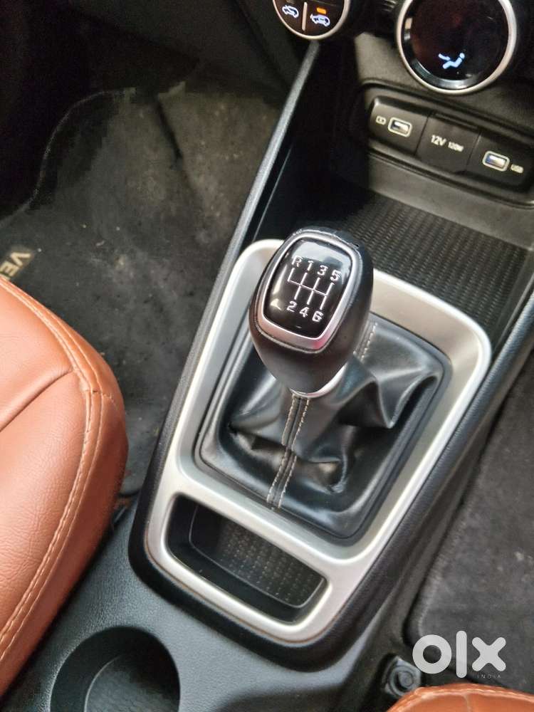 Hyundai Venue Sx Mt, 2022, Diesel