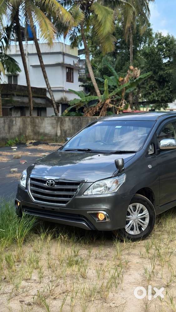 Orginal Kerala Toyota Innova 2012 Diesel Well Maintained