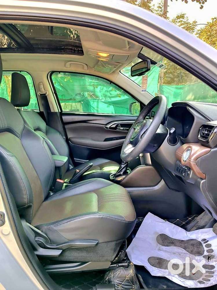 Toyota Urban Cruiser Hyryder 1.5 V Hybrid, 2022, Petrol