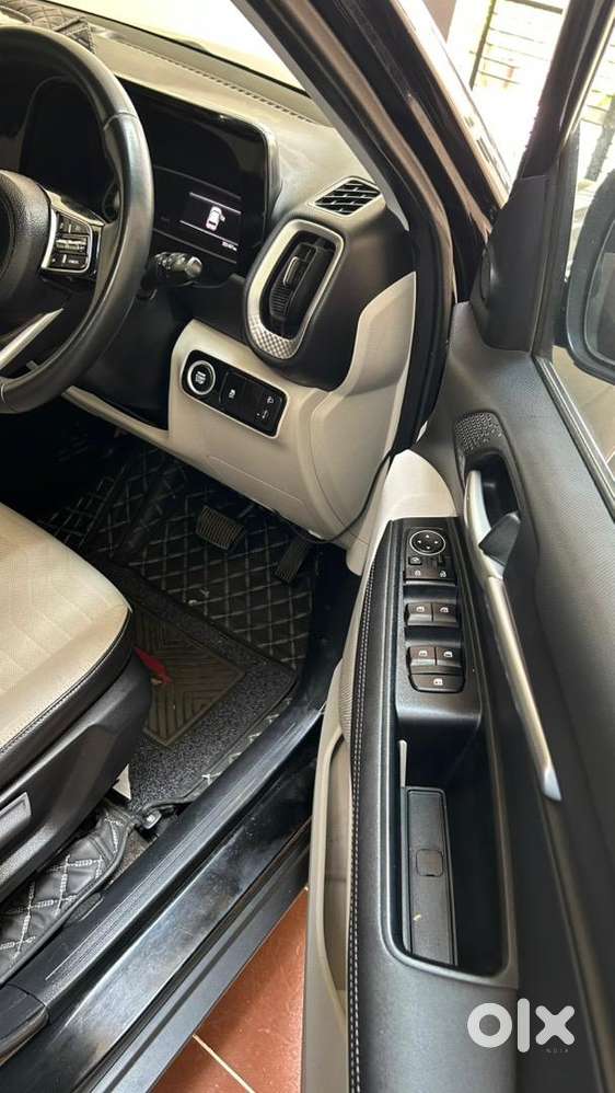 Kia Sonet 2023 Petrol Well Maintained