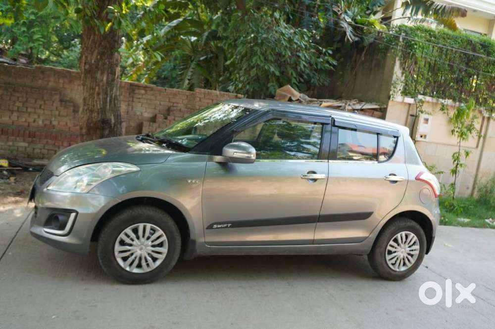 Maruti Suzuki Swift Vxi Abs Bsiv, 2016, Petrol