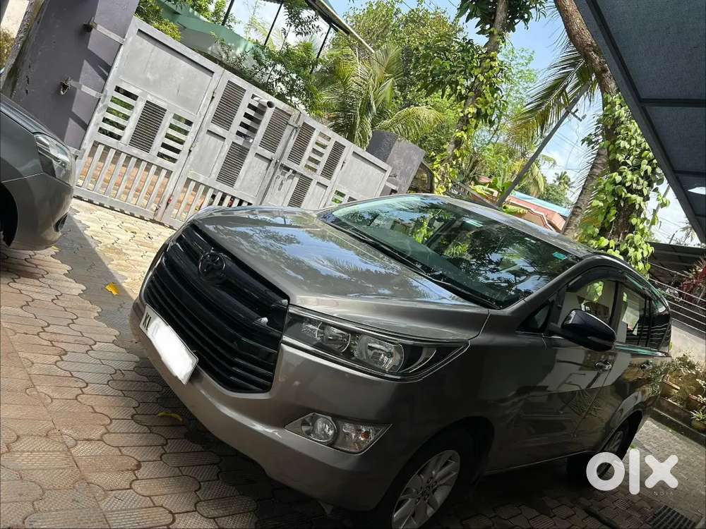Toyota Innova Crysta 2016