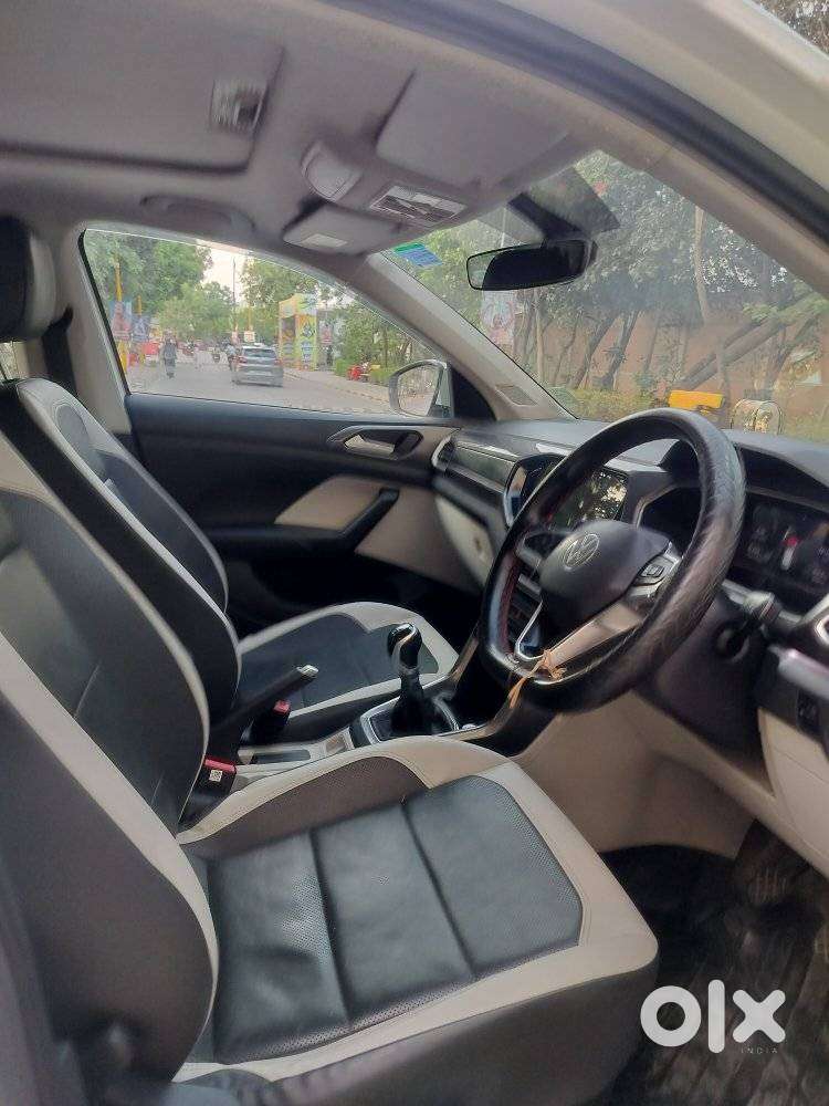 Volkswagen Taigun Topline 1.0 Tsi Mt (electric Seats), 2022, Petrol