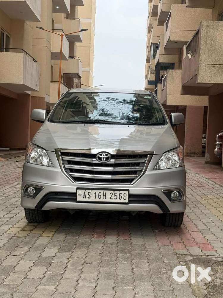 Toyota Innova 2013