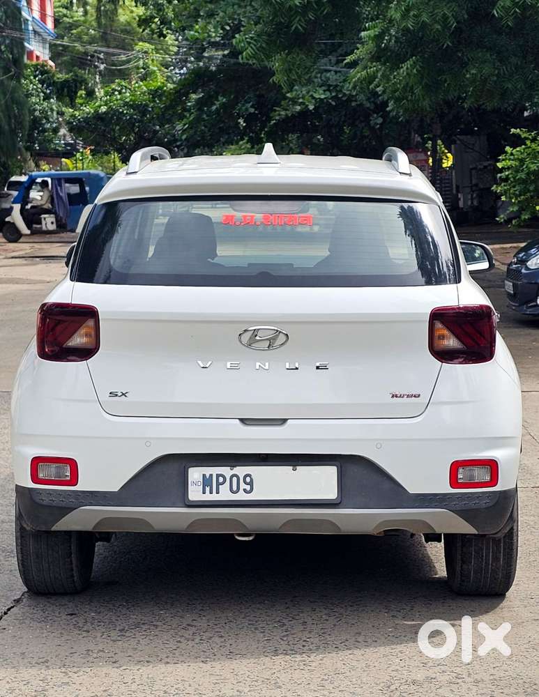 Hyundai Venue Sx+ At, 2021, Petrol