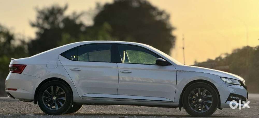 Skoda Superb [2020-ongoing] 1.8 Sportline, 2020, Petrol