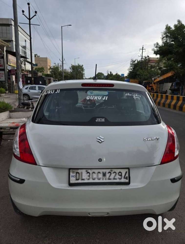 Maruti Suzuki Swift Lxi Option, 2017, Cng & Hybrids