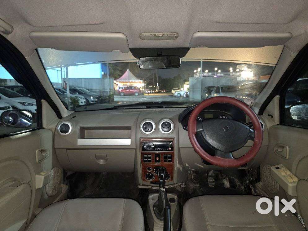 Mahindra Renault Logan Edge 1.4 Glx, 2010, Petrol