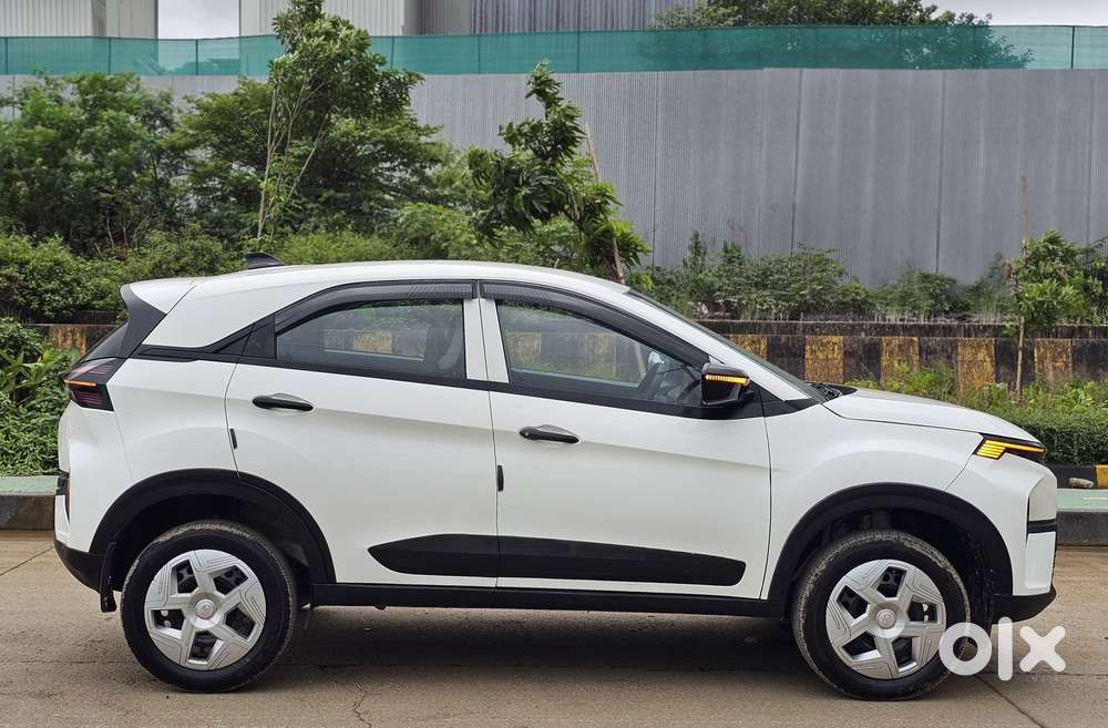 Tata Nexon Smart 1.2 Revotron Petrol 5 Mt, 2024, Petrol