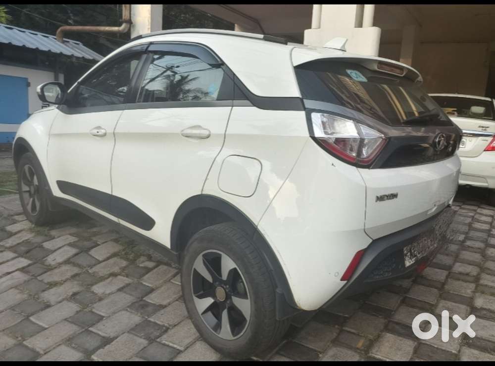 Tata Nexon 1.2 Revotron Xz Plus Dual Tone, 2017, Petrol