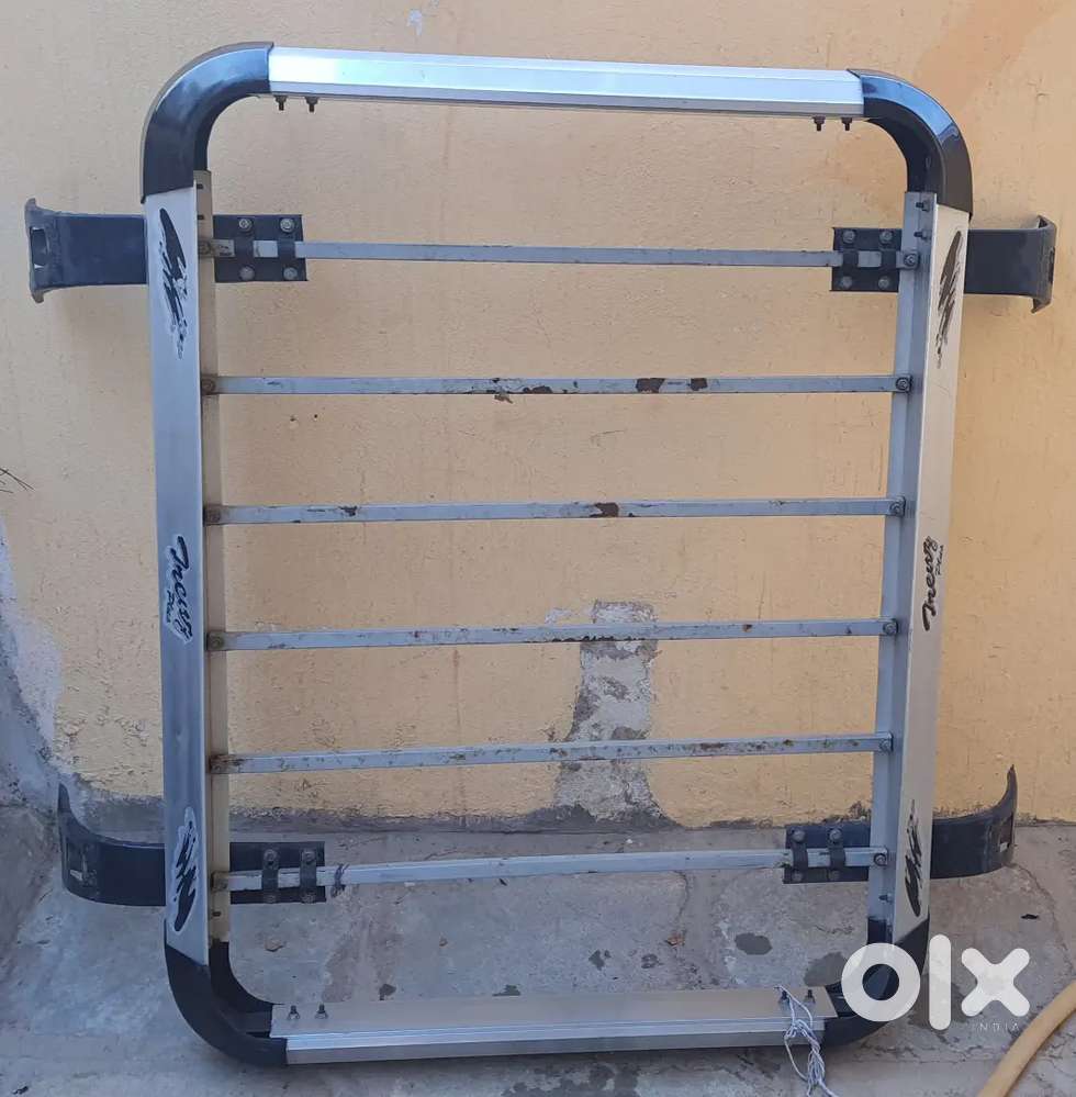 Luggage stand