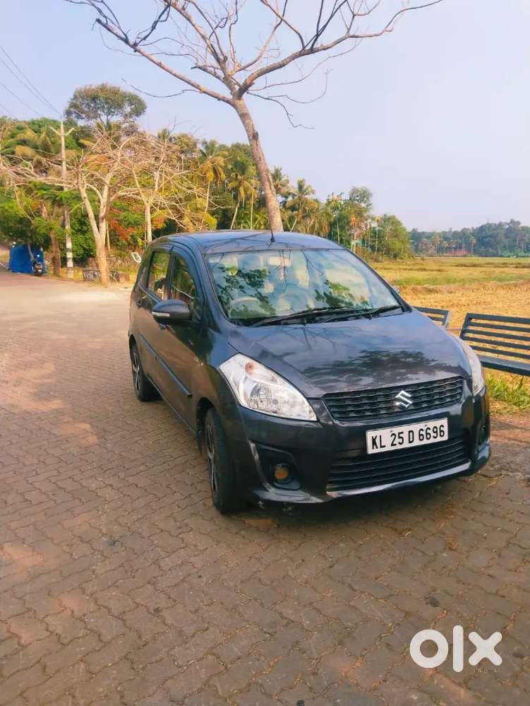 Maruti Suzuki Ertiga 2012 Diesel 143429 Km Driven