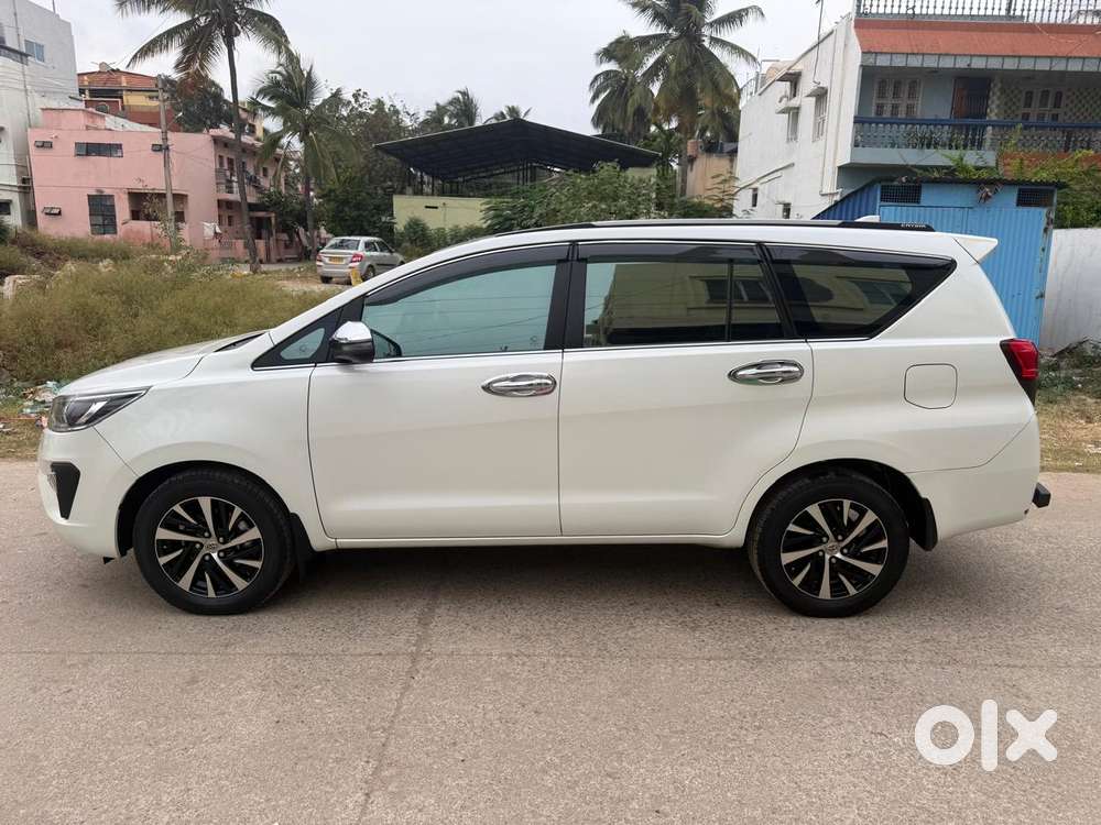 Toyota Innova Crysta [2020-ongoing] 2.4 ZX AT 7 STR, 2022, Diesel