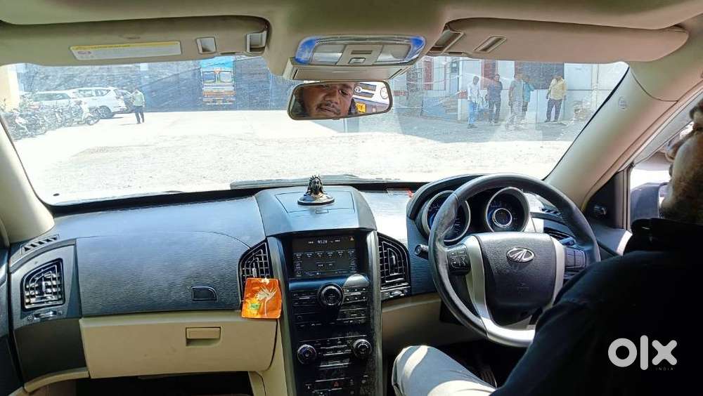 Mahindra Xuv500 2.2 W10 Sportz Edition Mt, 2017, Diesel