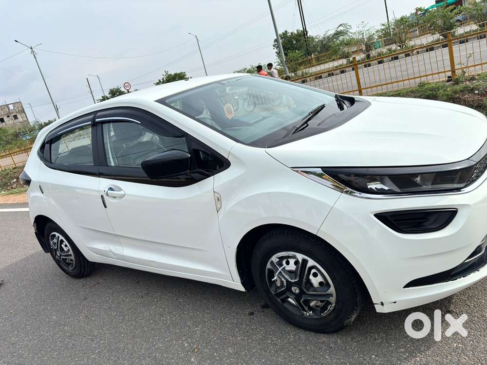 Tata Altroz Petrol 2021