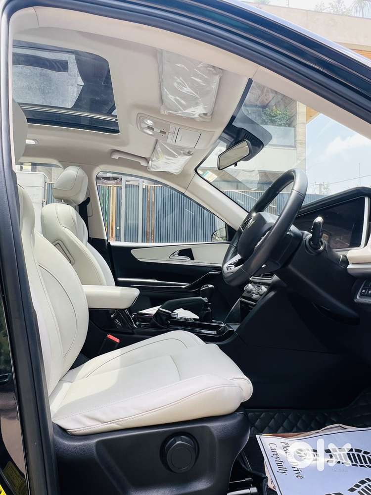 Mahindra Xuv700 2.2 Ax 7 Diesel Mt Luxury Pack Str, 2024, Diesel