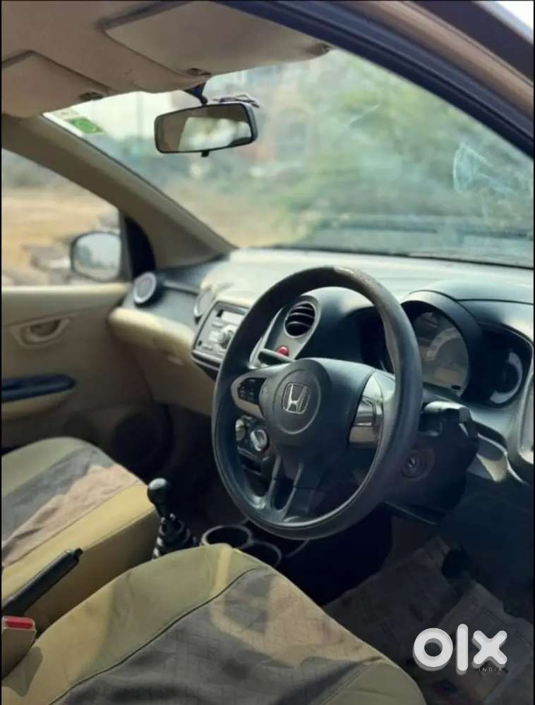 Honda Brio Mt Petrol 2014