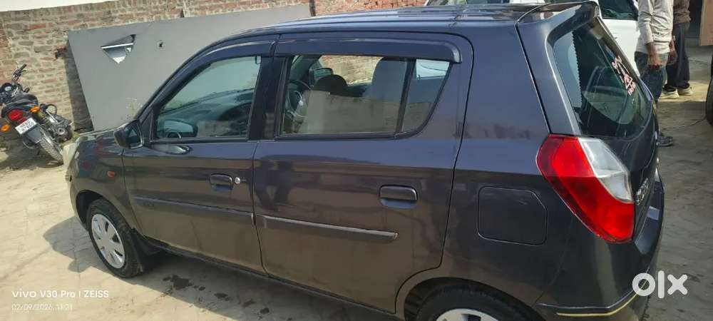 Very Good Condition Car New Tyre Bumper To Bumper Genuine Cng Outside