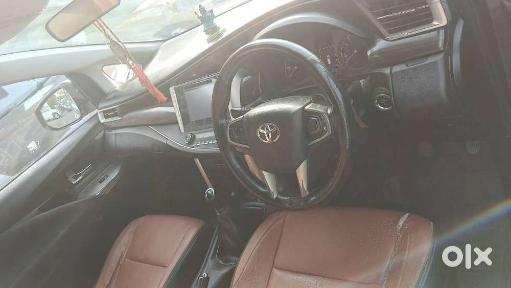 Toyota Innova Crysta 2.4 V 8 Str, 2017, Diesel