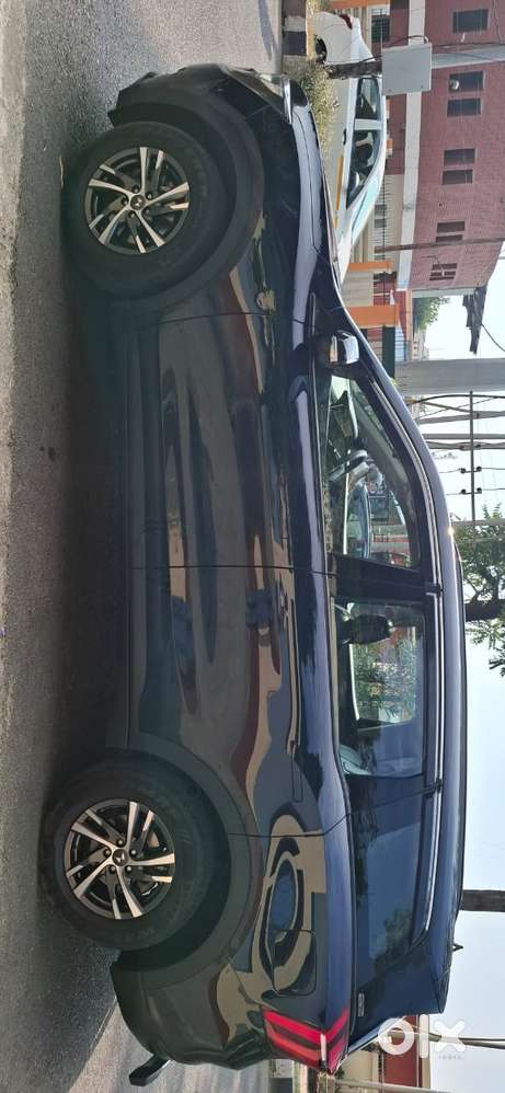 Mahindra Xuv700 2.2 Ax 5 Diesel At Str, 2024, Diesel