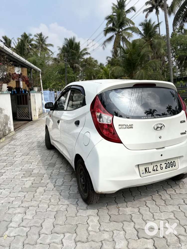 Hyundai Eon 2012 Petrol Well Maintained Second Owner New Tyres