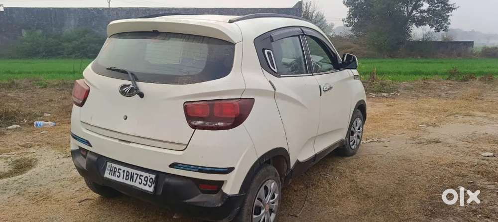 Mahindra Kuv 100 2017
