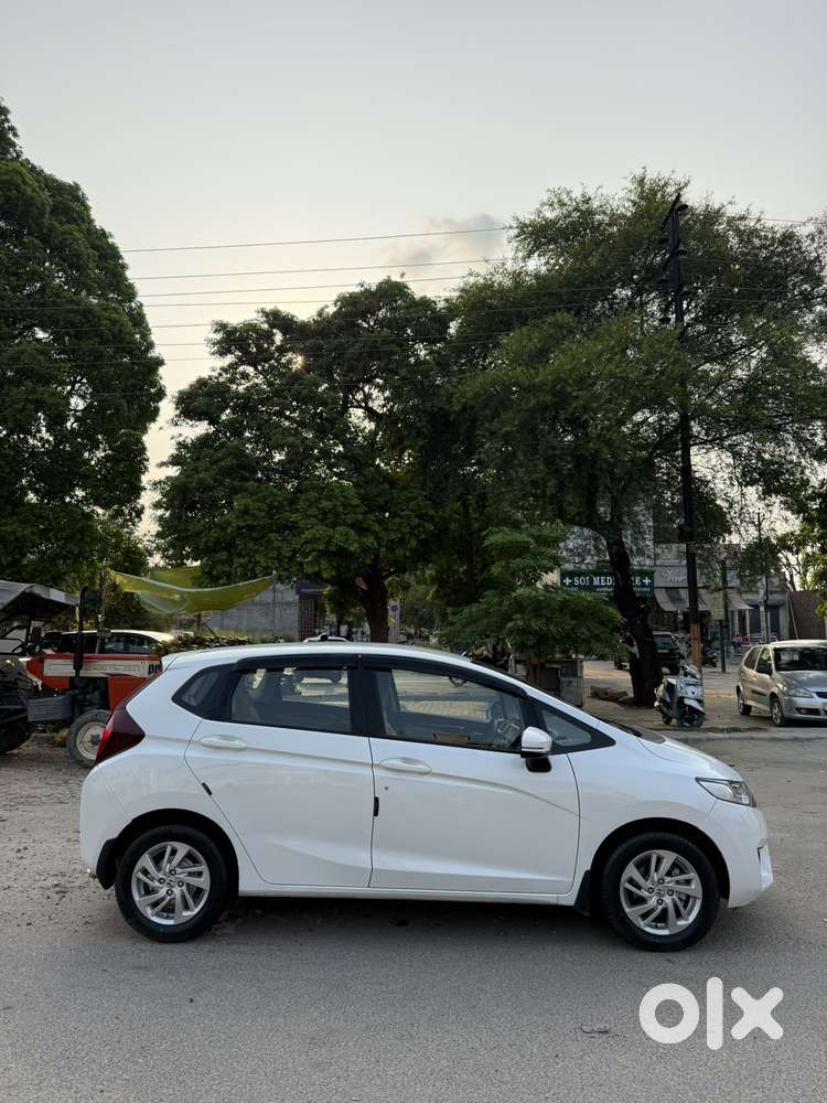 Honda Jazz V Automatic, 2017, Petrol