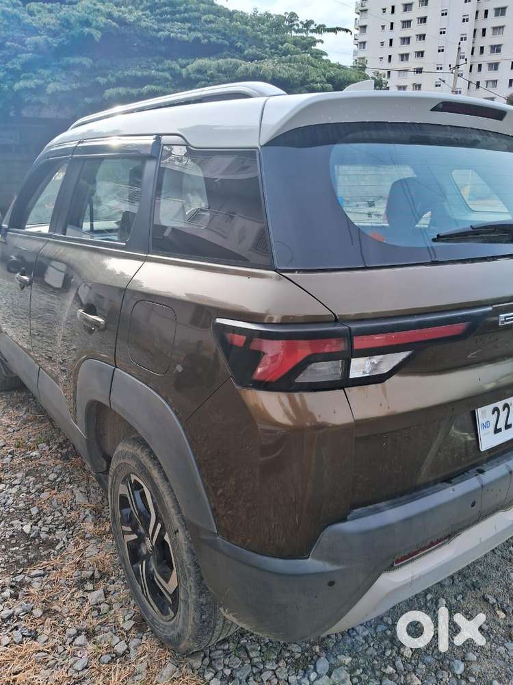 Maruti Suzuki Brezza 1.5 Zxi Plus Smart Hybrid Dual Tone, 2022, Petr..