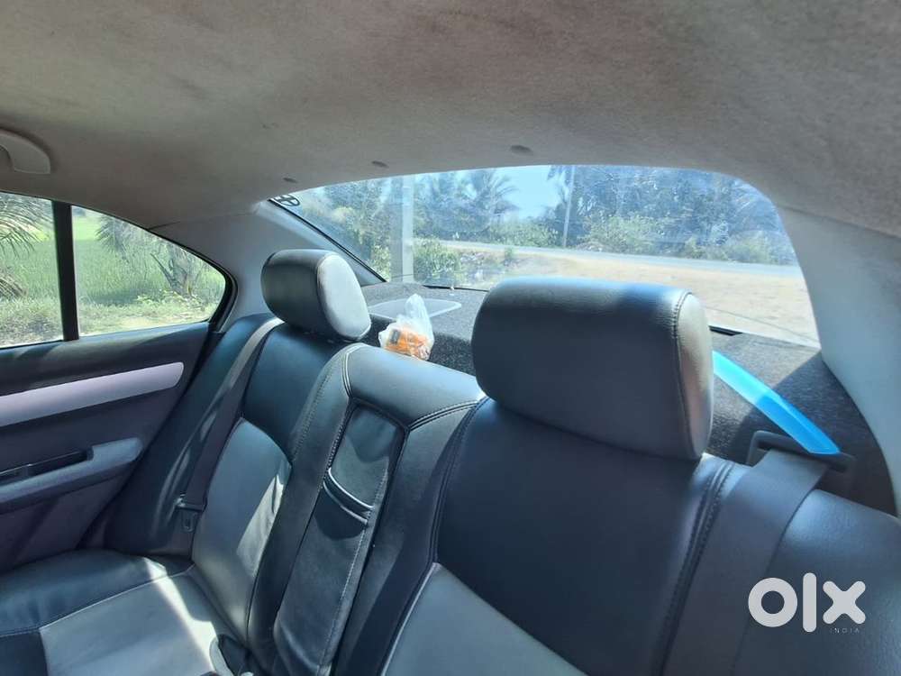 Maruti Suzuki Swift Dzire 2010 Petrol Well Maintained