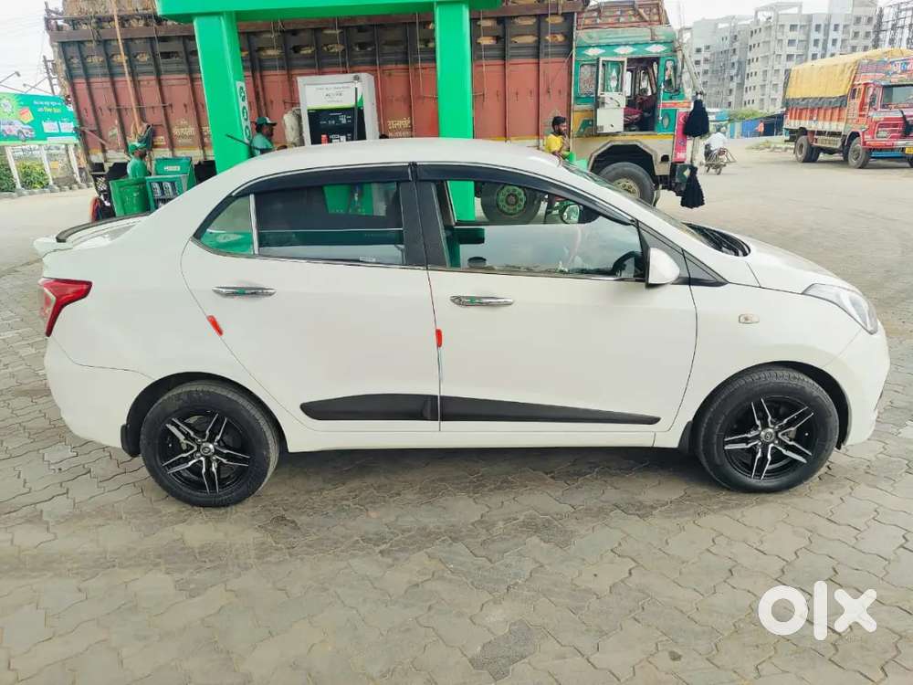 Hyundai Xcent Base 2018