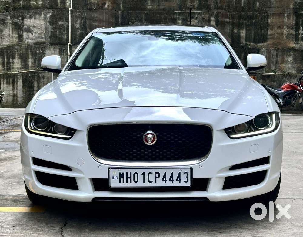 Jaguar Xe Portfolio, 2017, Petrol